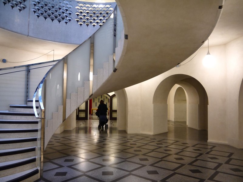 new tate britain staircase