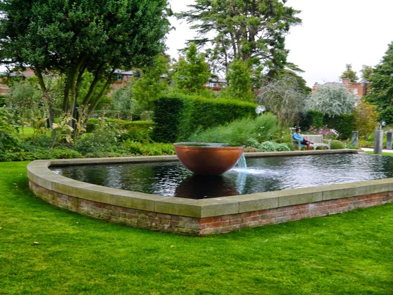 grove hotel gardens