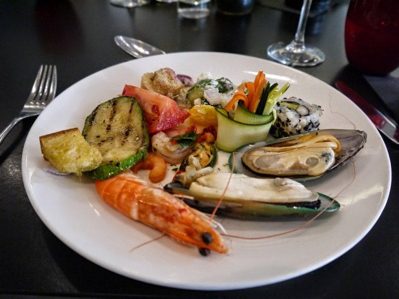 grove hotel glasshouse sushi salad