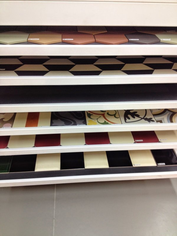 solus ceramics showroom